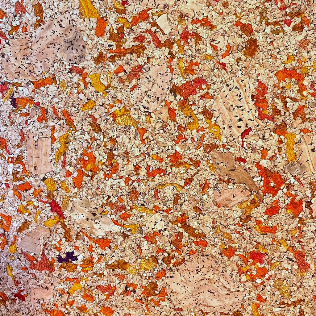 Burel Cork kamštinė sienų danga, Sunsets spalva – oranžiniai ir geltoni vilnos pluoštai kamštyje